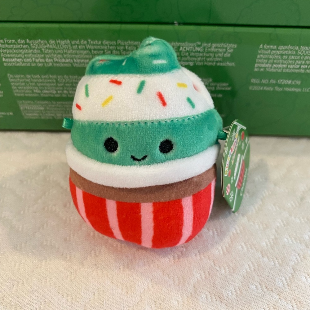 Micromallows “Chantal” Red and Green Cupcake Plush